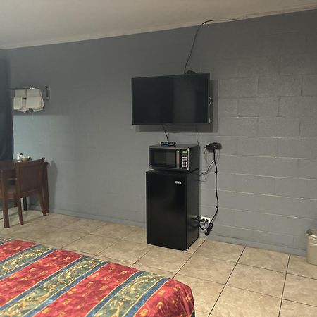 Budget Inn Of Mineola Bagian luar foto